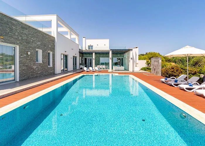 Seafront Villa Cecelia By Ruidoso Luxury